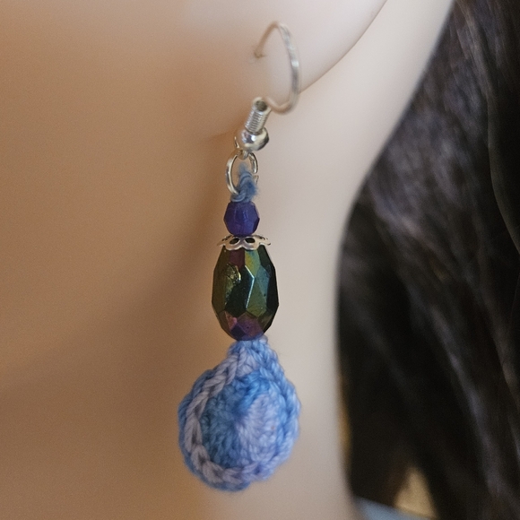 Hand Crafted Crochet Dangle Earrings Dainty Teardrops Artisan Ocean Blue Beaded - Picture 14 of 17